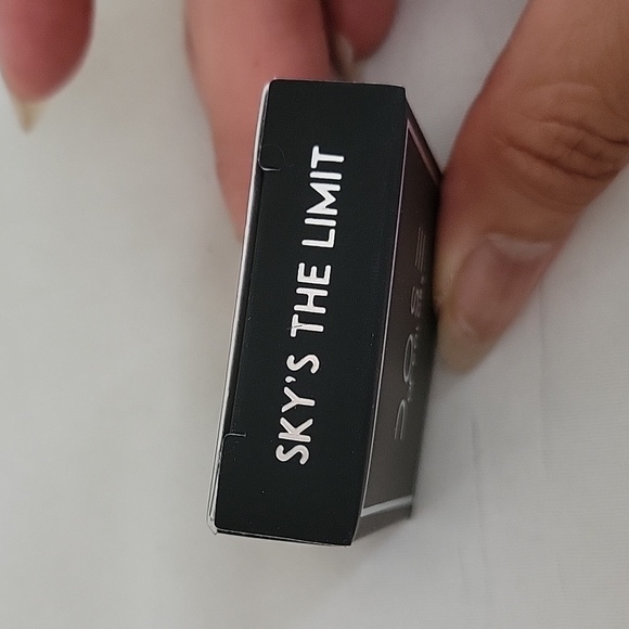 NEW Dose Of Colors Make up Bundle - Picture 3 of 10